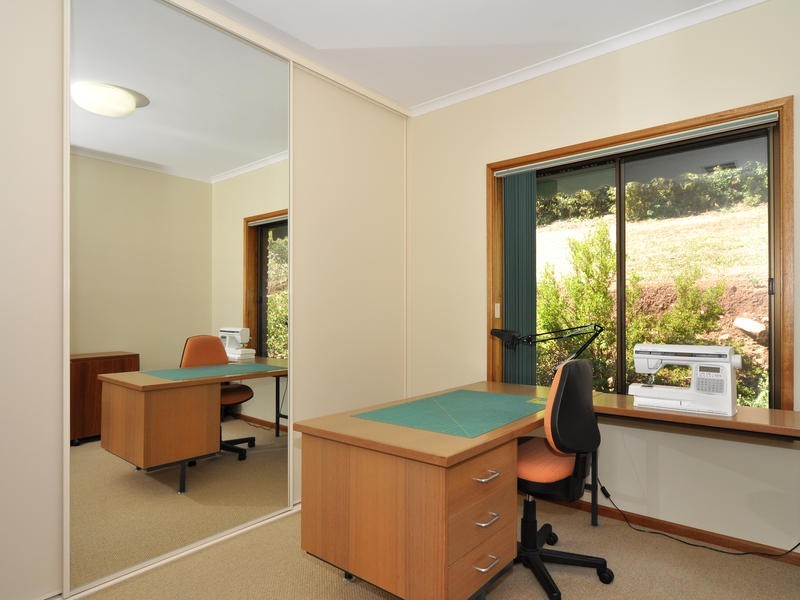 7 Sittella Crescent, Coromandel Valley SA 5051