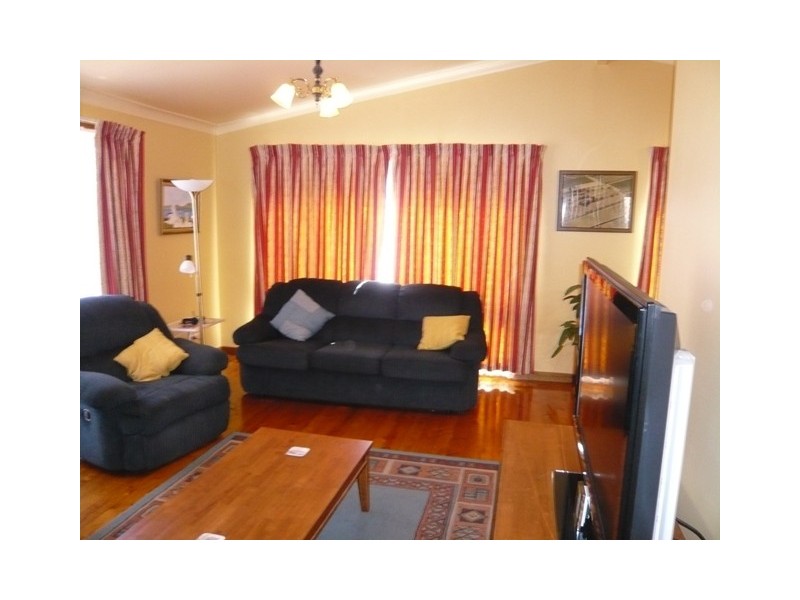 22 GREENLOOP CRES, Huntfield Heights SA 5163