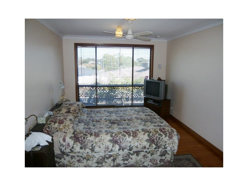 22 GREENLOOP CRES, Huntfield Heights SA 5163