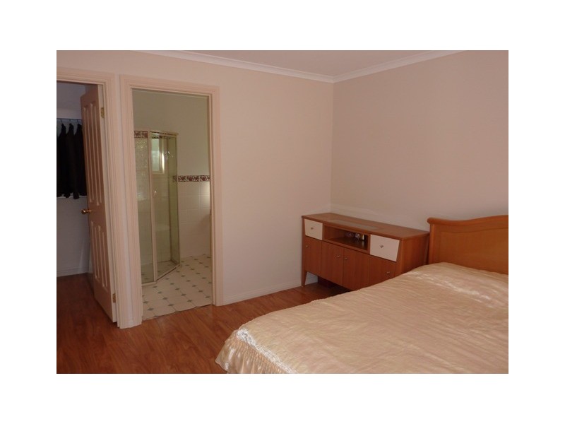 2 Peewit Ave, Glenalta SA 5052