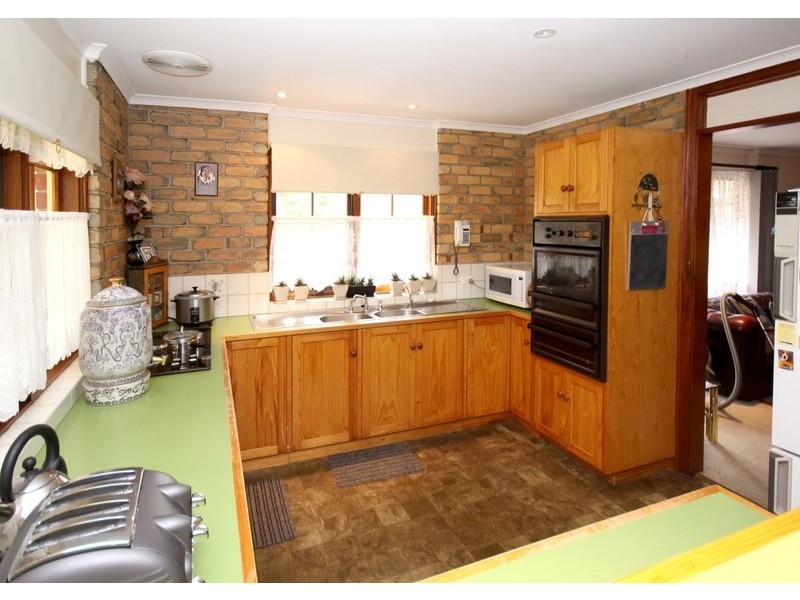 3a Barbara Cres, Coromandel Valley SA 5051