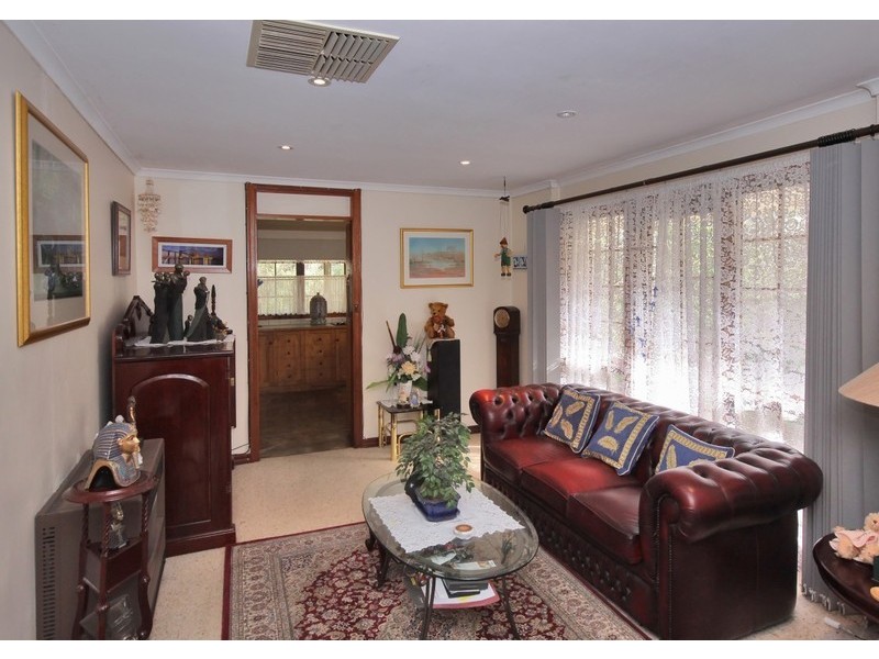 3a Barbara Cres, Coromandel Valley SA 5051
