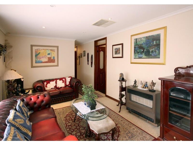 3a Barbara Cres, Coromandel Valley SA 5051