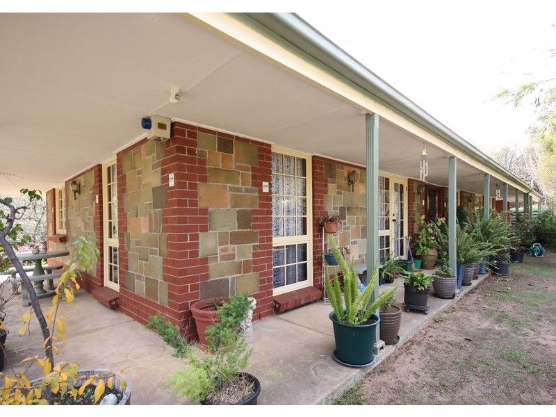 3a Barbara Cres, Coromandel Valley SA 5051