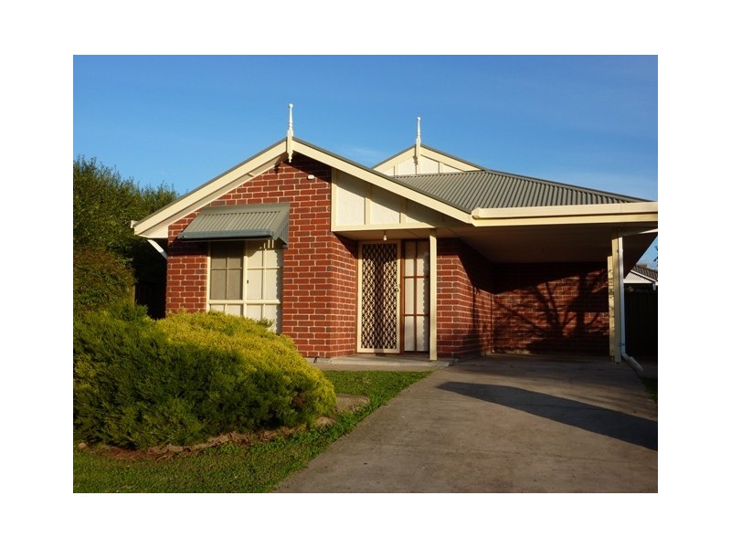 29  Bordeaux Drive, Woodcroft SA 5162