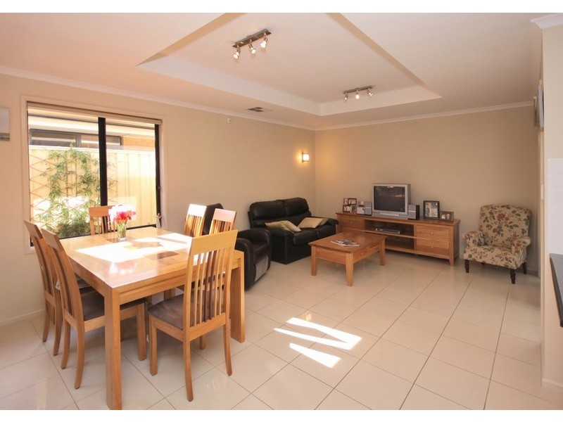 3 Saxon St, Clovelly Park SA 5042