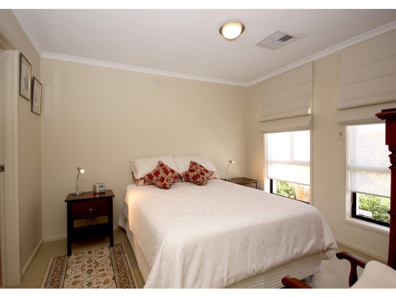 3 Saxon St, Clovelly Park SA 5042