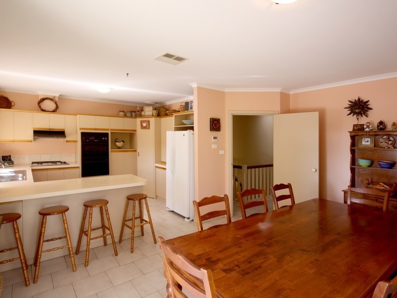 24 Banksia Road, Aberfoyle Park SA 5159