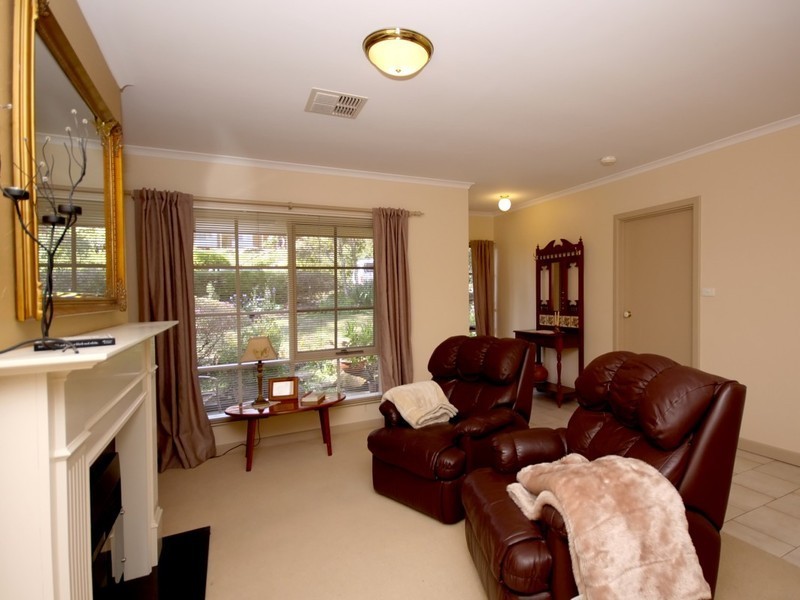 24 Banksia Road, Aberfoyle Park SA 5159
