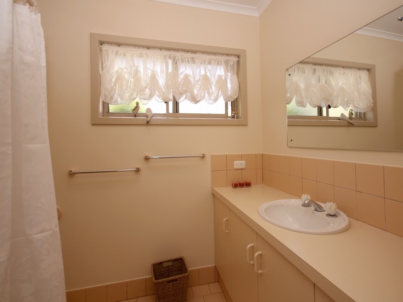 24 Banksia Road, Aberfoyle Park SA 5159