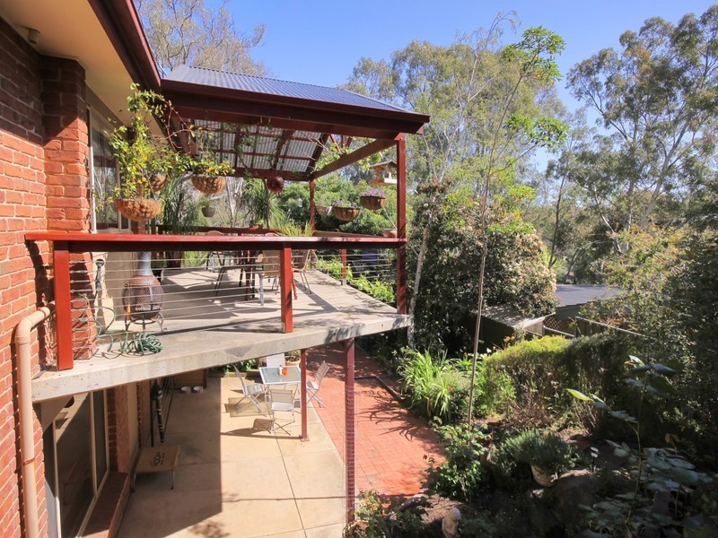 24 Banksia Road, Aberfoyle Park SA 5159