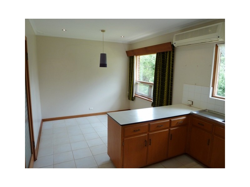 4 Coro Cres, Coromandel Valley SA 5051
