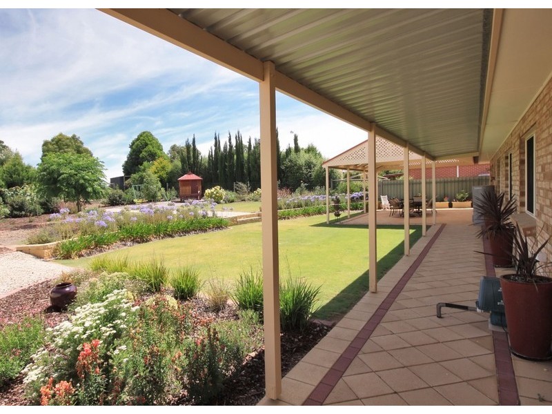 8 Sheridan Court, Mount Barker SA 5251