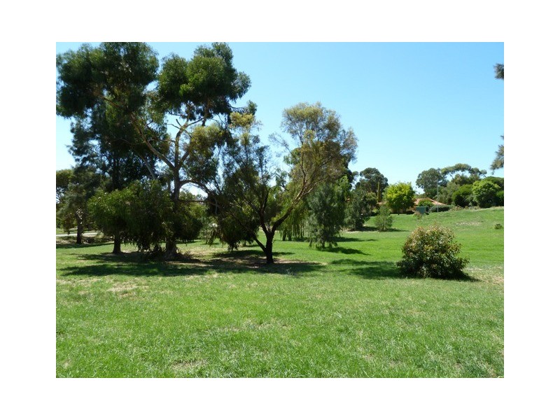 35  Woodhall Drive, Happy Valley SA 5159