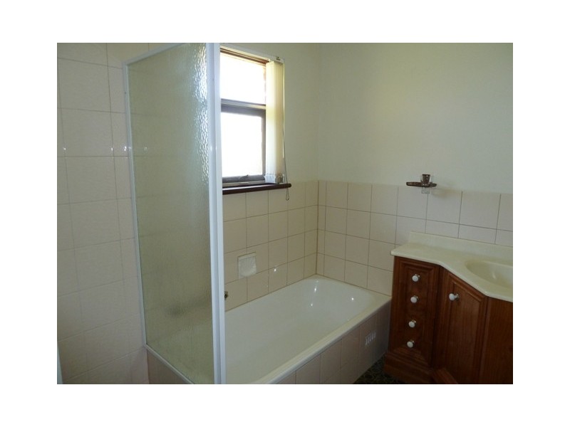 35  Woodhall Drive, Happy Valley SA 5159