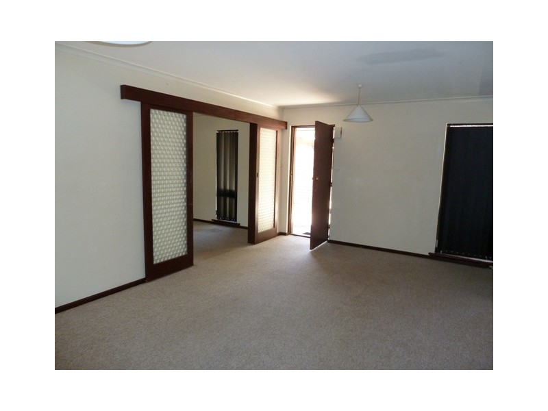 35  Woodhall Drive, Happy Valley SA 5159