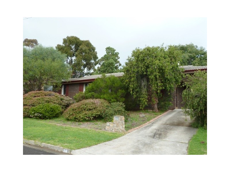 18 Elmgrove Street, Aberfoyle Park SA 5159