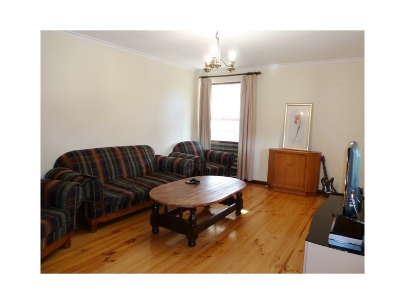 18 Elmgrove Street, Aberfoyle Park SA 5159