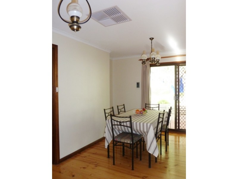 18 Elmgrove Street, Aberfoyle Park SA 5159