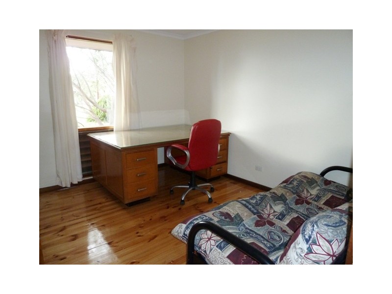 18 Elmgrove Street, Aberfoyle Park SA 5159