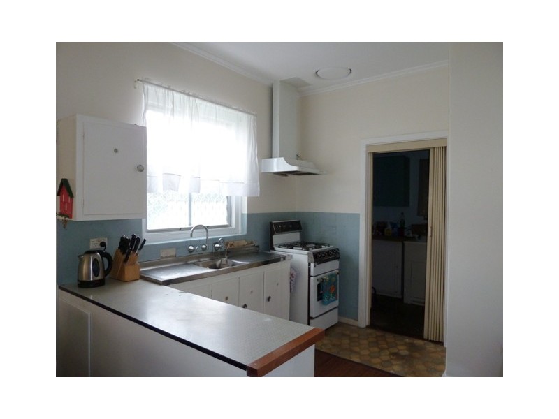 15 Avalon Road, Marion SA 5043