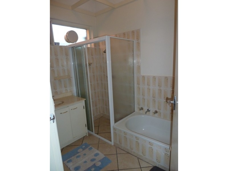 5 Glenwood Drive, Bellevue Heights SA 5050