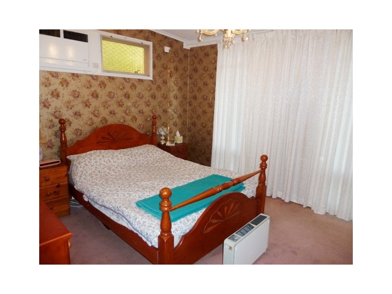 5 Glenwood Drive, Bellevue Heights SA 5050