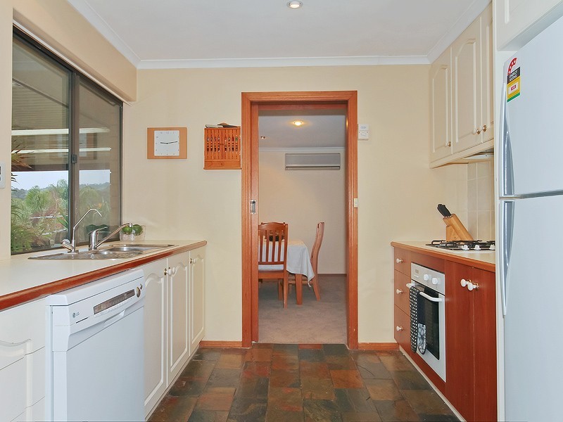 15 Hilltop Court, Coromandel Valley SA 5051