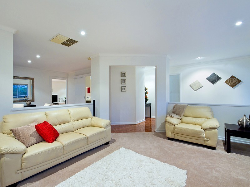 18 Chifley Crescent, Trott Park SA 5158