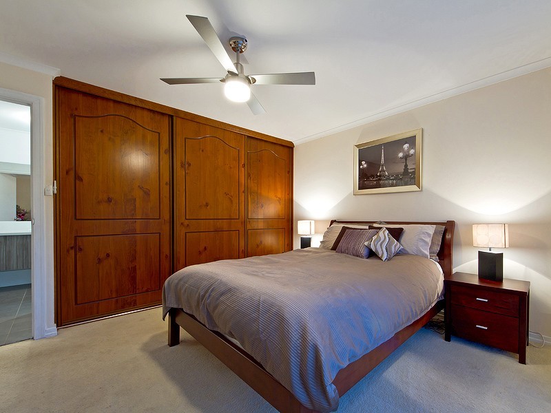 18 Chifley Crescent, Trott Park SA 5158