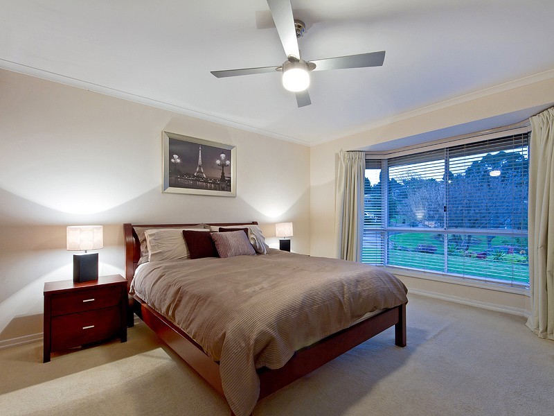 18 Chifley Crescent, Trott Park SA 5158