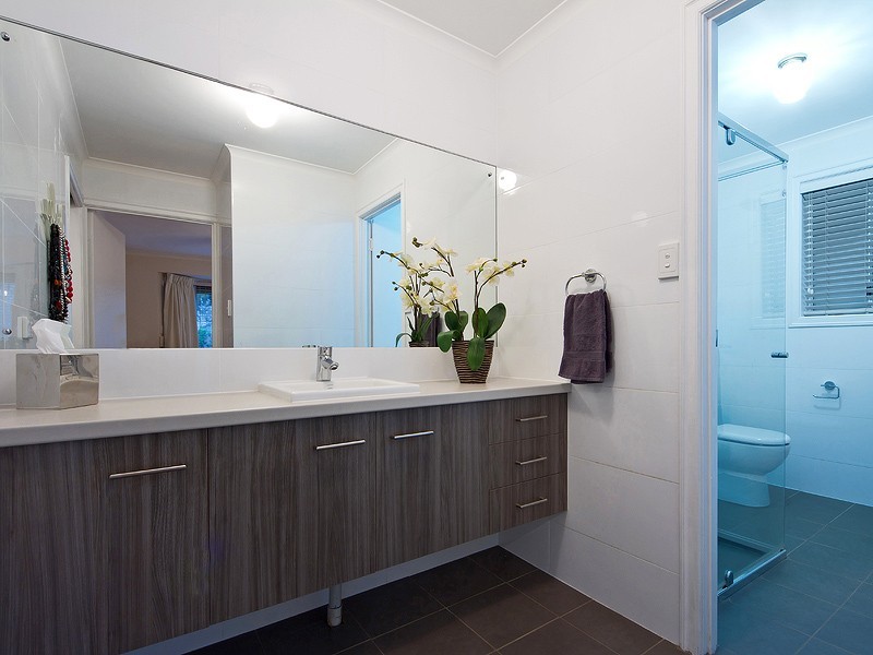 18 Chifley Crescent, Trott Park SA 5158