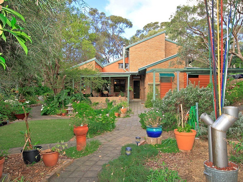 1 Barunga Street, Eden Hills SA 5050