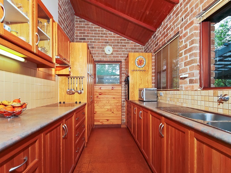 1 Barunga Street, Eden Hills SA 5050