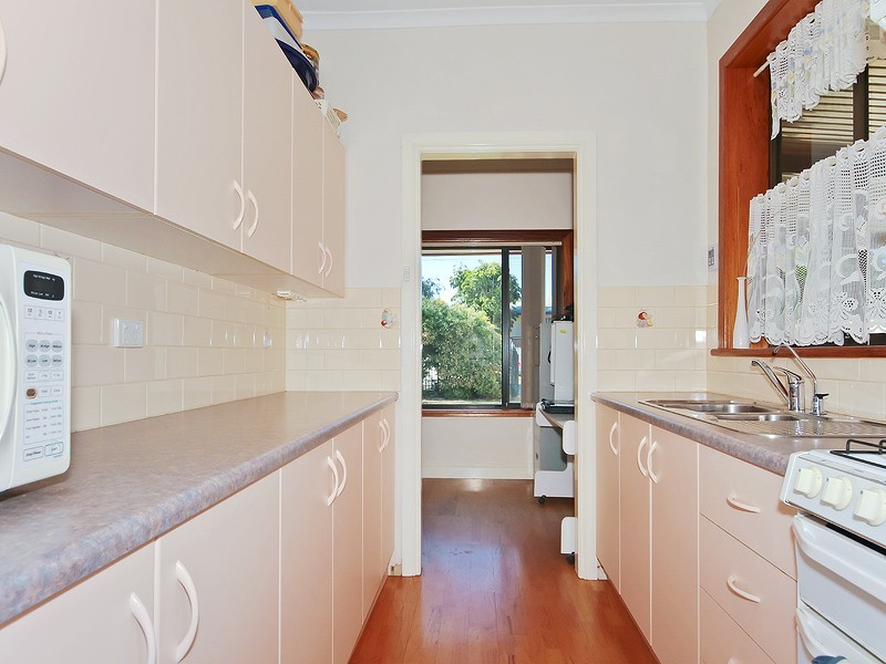 8 Clacton Road, Dover Gardens SA 5048