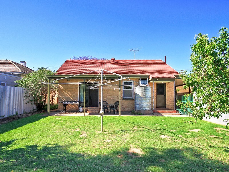 8 Clacton Road, Dover Gardens SA 5048