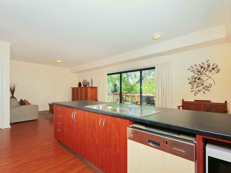 3 Oakley Road, Aberfoyle Park SA 5159