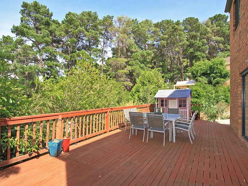 3 Oakley Road, Aberfoyle Park SA 5159