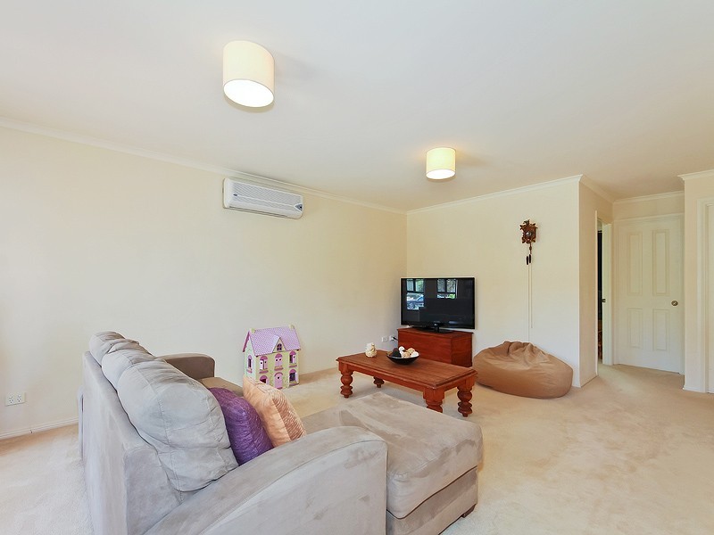 3 Oakley Road, Aberfoyle Park SA 5159