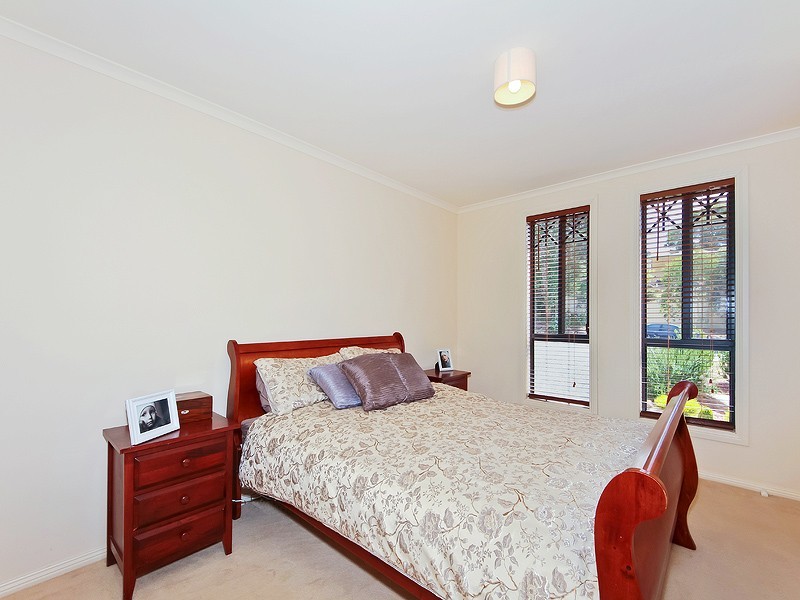 3 Oakley Road, Aberfoyle Park SA 5159