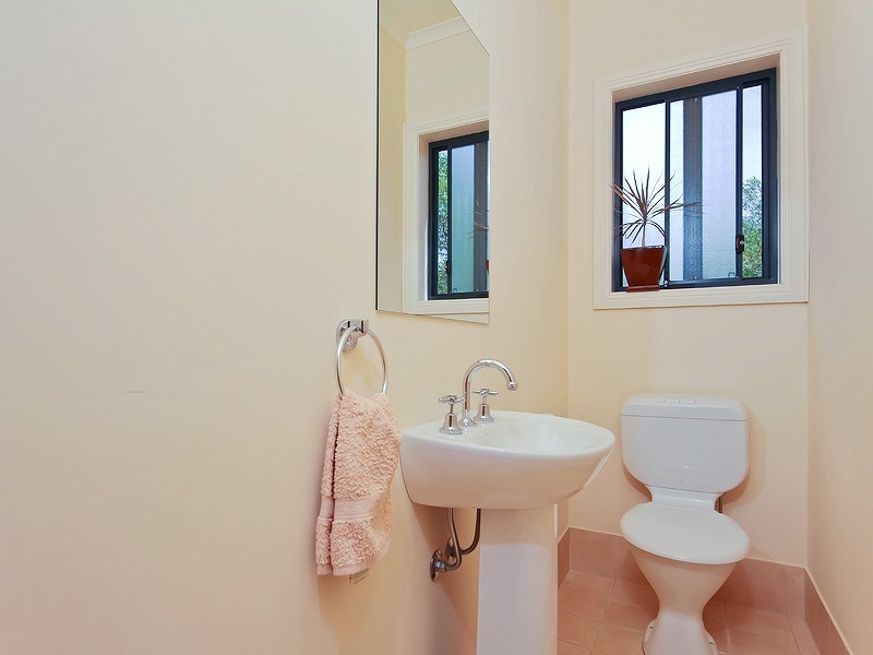 3 Oakley Road, Aberfoyle Park SA 5159