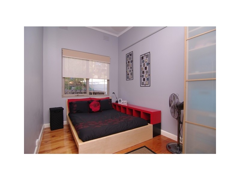 17 Mountain Road, Eden Hills SA 5050