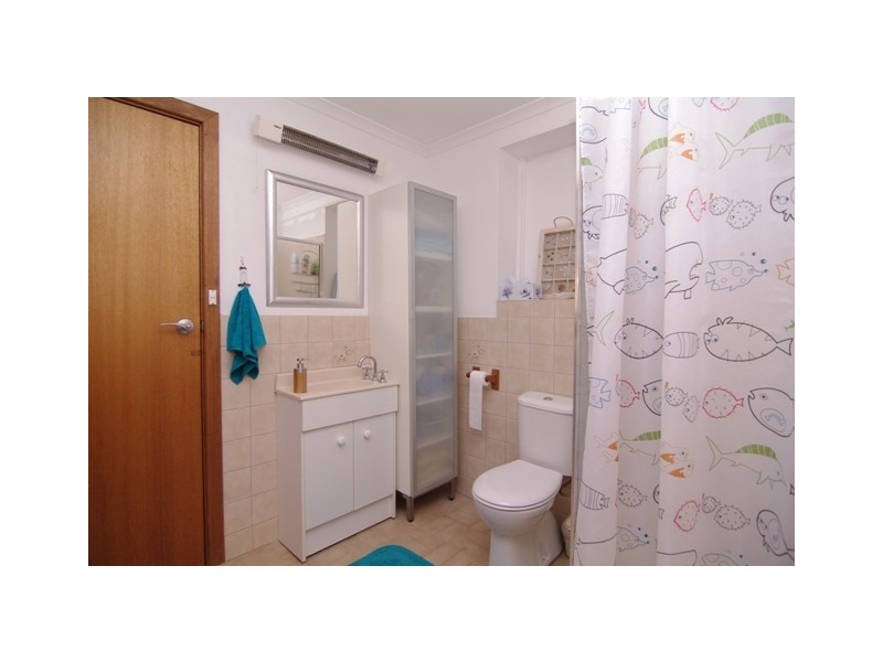 17 Mountain Road, Eden Hills SA 5050