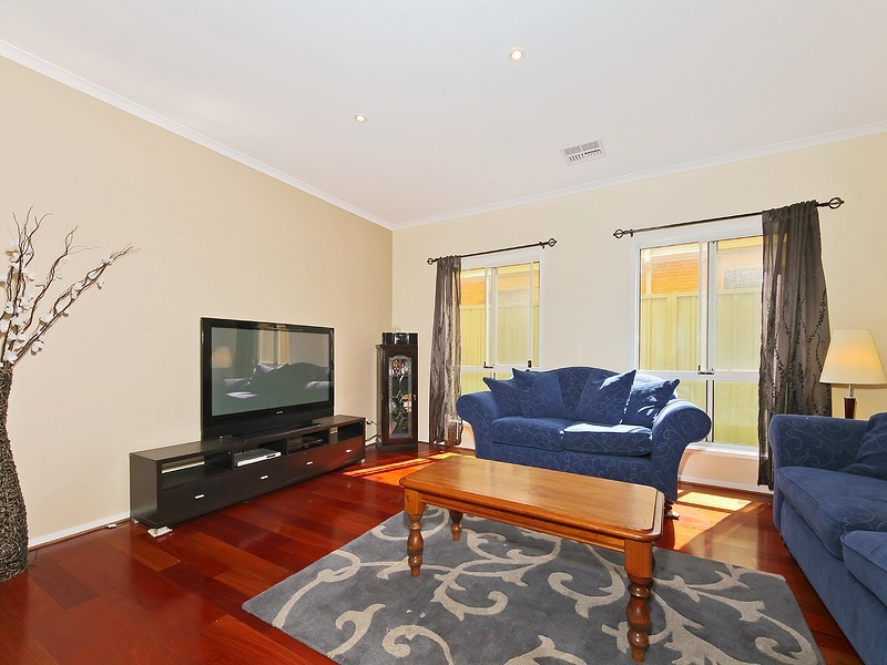 20 The Walk, Coromandel Valley SA 5051