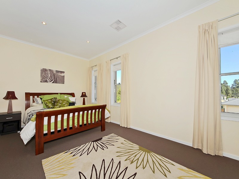 20 The Walk, Coromandel Valley SA 5051