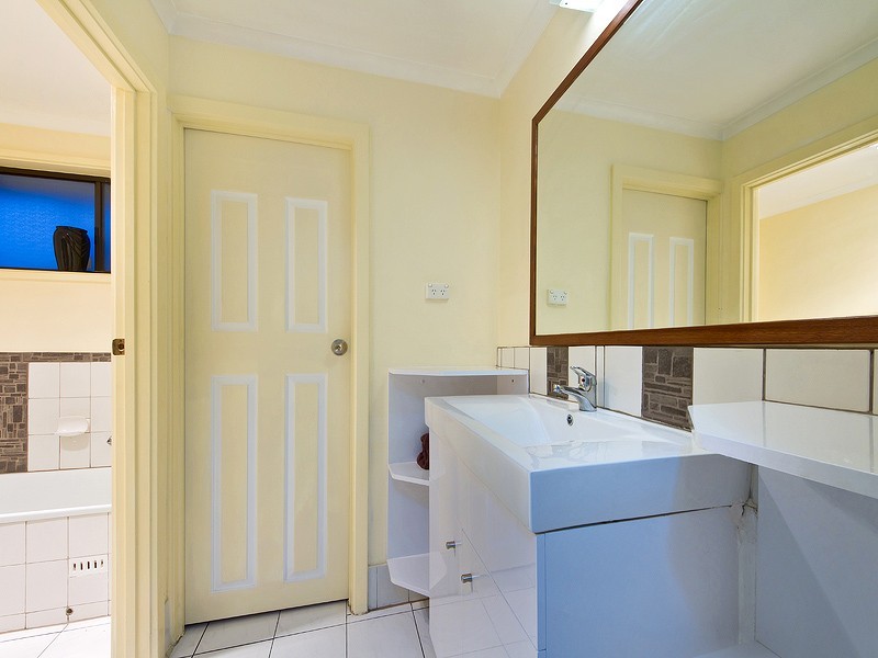 24 McHarg Road, Happy Valley SA 5159