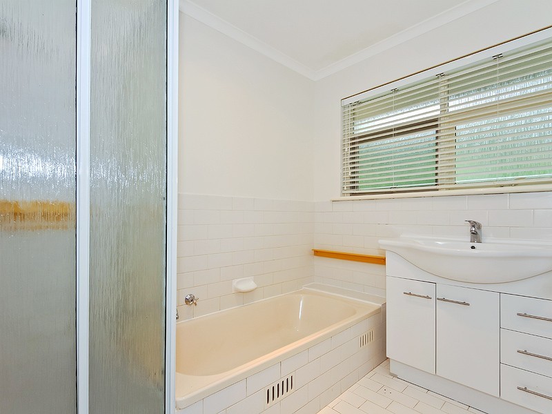 31 Hillsdale Avenue, Coromandel Valley SA 5051