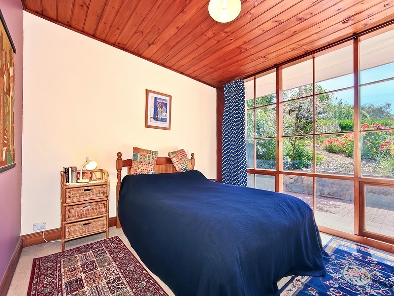 33 Lindsay Terrace, Belair SA 5052