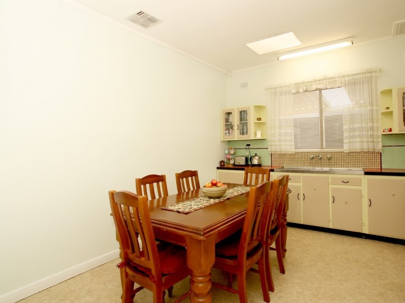 42 Australian Avenue, Clovelly Park SA 5042