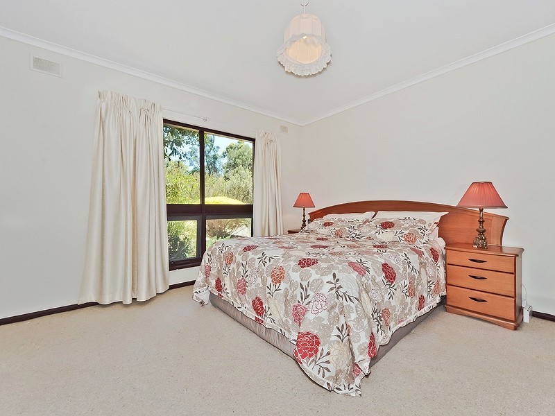 24 Monalta Drive, Belair SA 5052